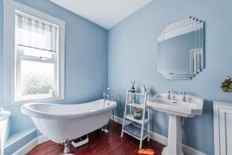 303_harlaxton_road-13
