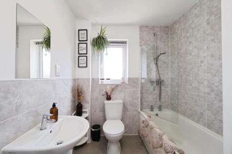 Family Bathroom - with textured tiles