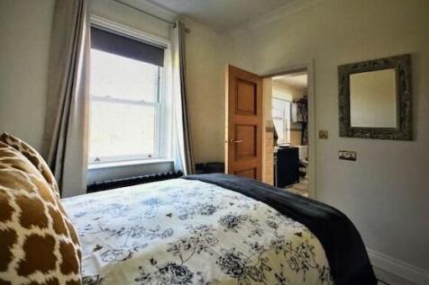 BedroomTwo_3