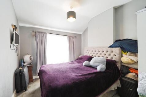 Large Double Bedroom