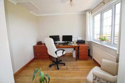 Bedroom 3.JPG