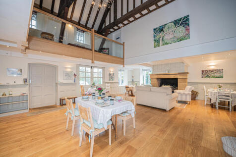 Breakfast Room 4