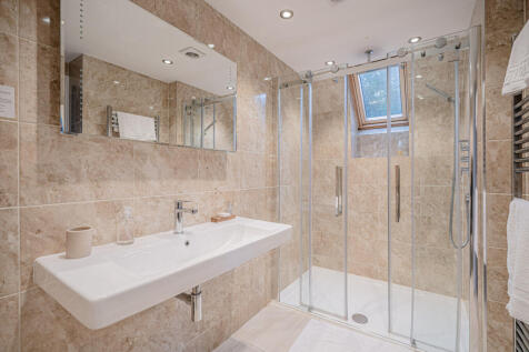 Bridestones Bathroom