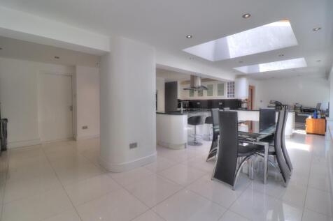 living kitchen/diner