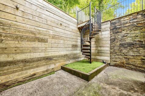 Garden first tier