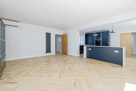 Open Plan Kitchen/Dining/Family Room
