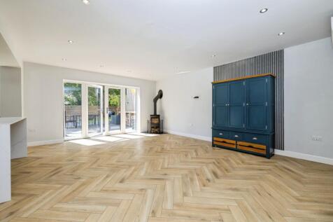 Open Plan Kitchen/Dining/Family Room