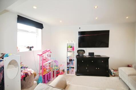 Sitting Room/Dining Room