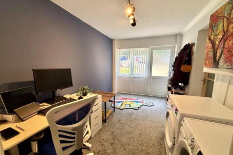 Study/playroom