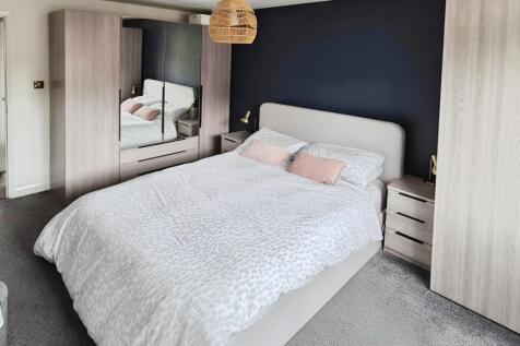 50f1f9b7-Bedroom 20One