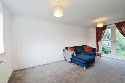 Spacious yet cosy Lounge