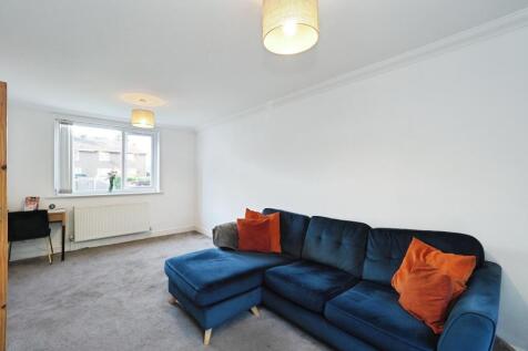 Spacious yet cosy Lounge