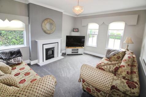 Front Lounge.JPG