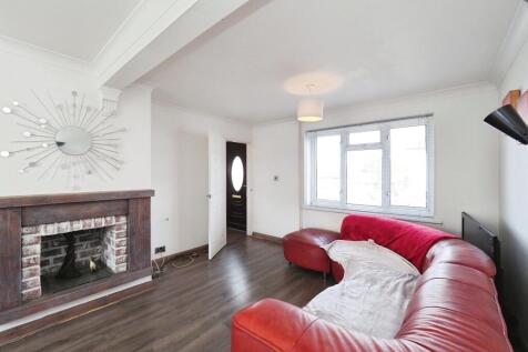 Bright and Spacious Lounge Dining