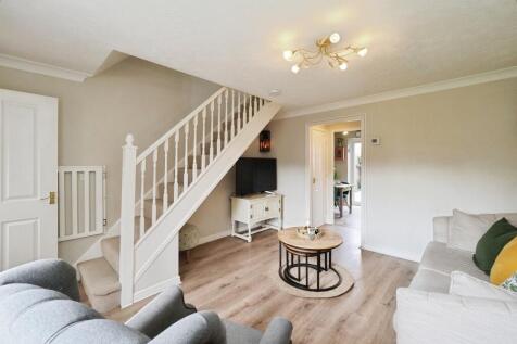 Cosy Yet Spacious Lounge