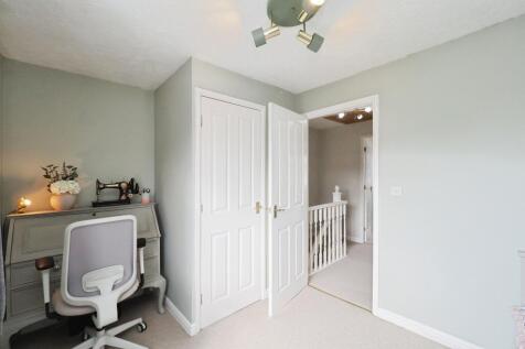 Large Double Bedroom Two With Store