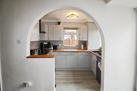 Kitchen Arch.JPG