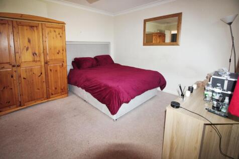 Bedroom 2.JPG