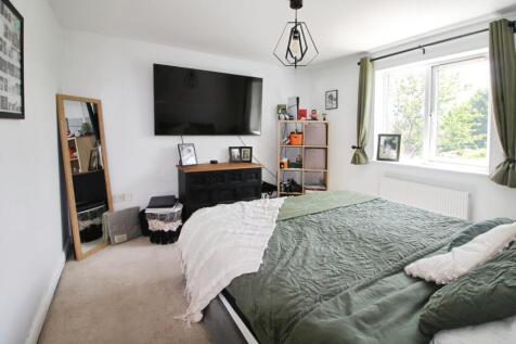 Bedroom1..JPG