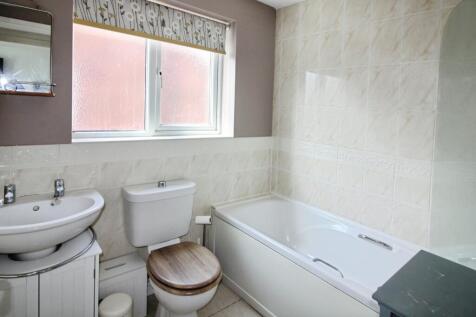 Bathroom.JPG