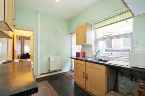Kitchen with Outside Access and Separate Utility