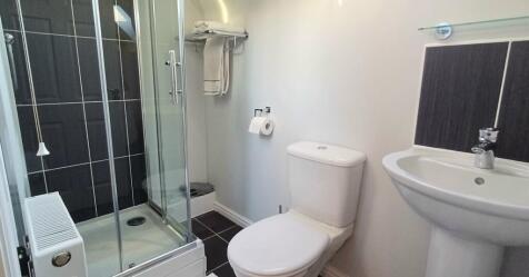 Master En-Suite Shower Room