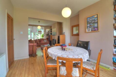 dining area/lounge