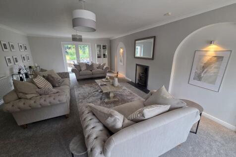 Lounge Pic 1