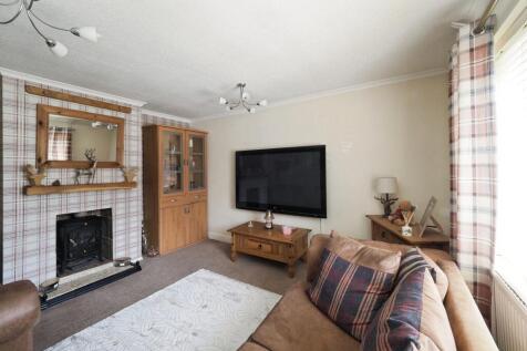 Cosy yet Spacious Lounge