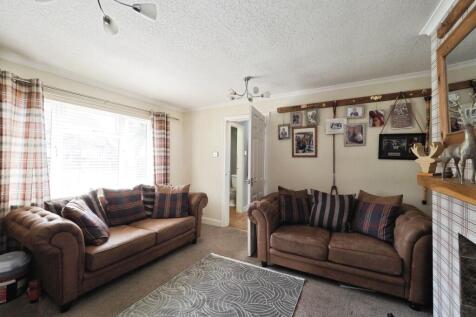 Cosy yet Spacious Lounge