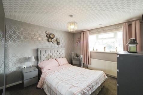 Large Double Bedroom