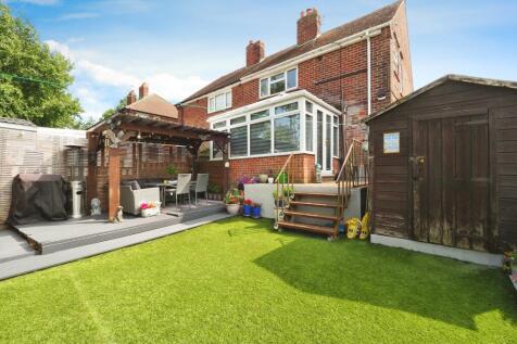 Rear shot showing the Great Seating Area and Deck