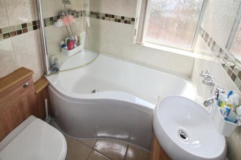 Bathroom.JPG