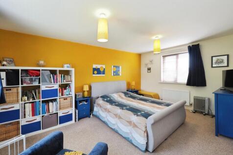Top floor Bedroom/Dressing and En Suite