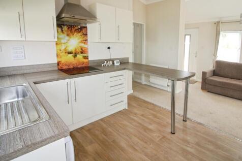 Kitchen..JPG
