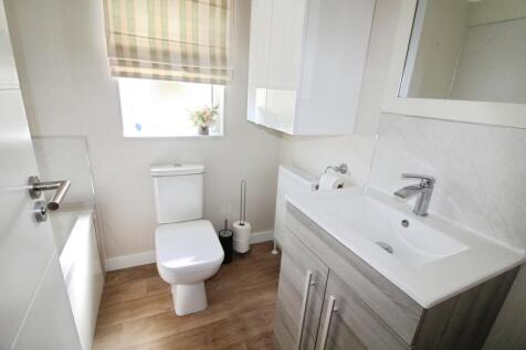 Bathroom.JPG