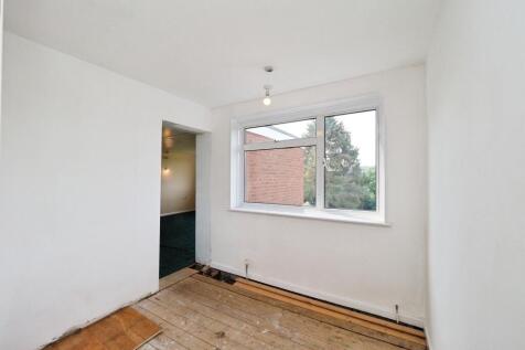 en-suite area leading to master bedroom/twin bedrooms