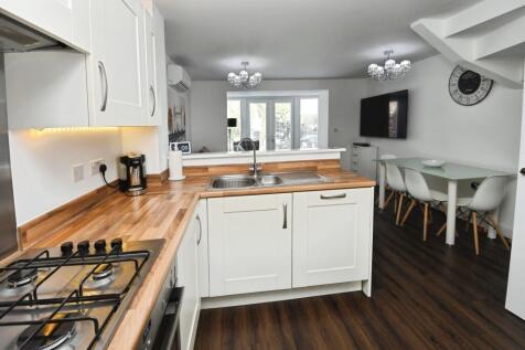 Living/Kitchen
