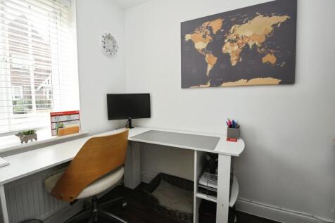 Ground Floor Bedroom/Study
