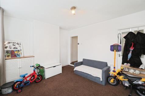 Front Reception/Lounge