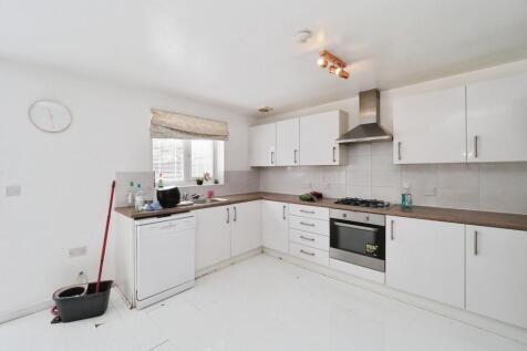 Very Spacious Kitchen Diner