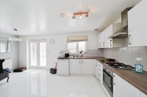 Very Spacious Kitchen Diner