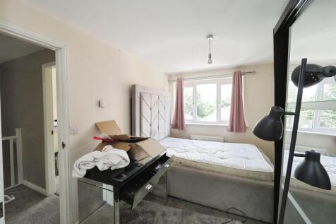Large Double bedroom