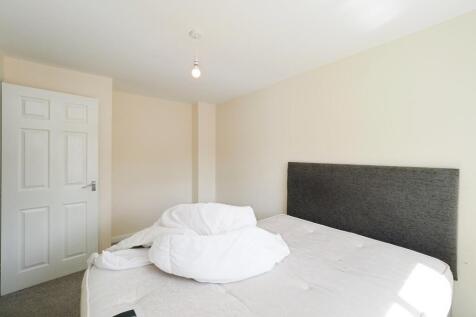 Large Double bedroom