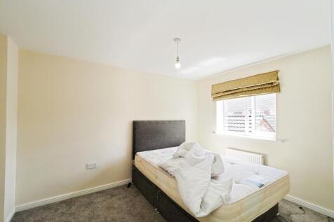Large Double bedroom