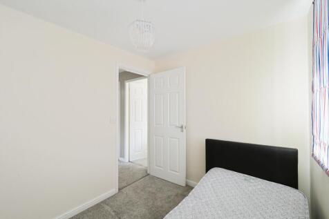 Large Double bedroom