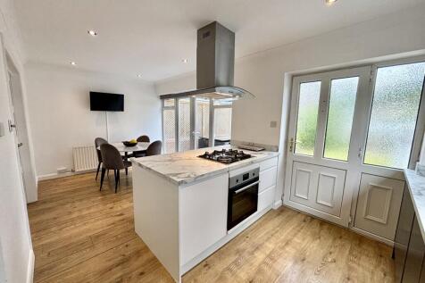 Dining kitchen