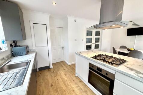 Dining kitchen