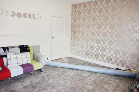 Bedroom1..JPG