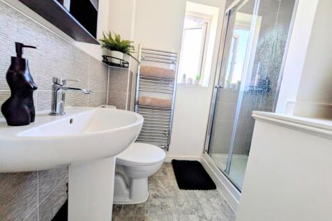 Master EnSuite